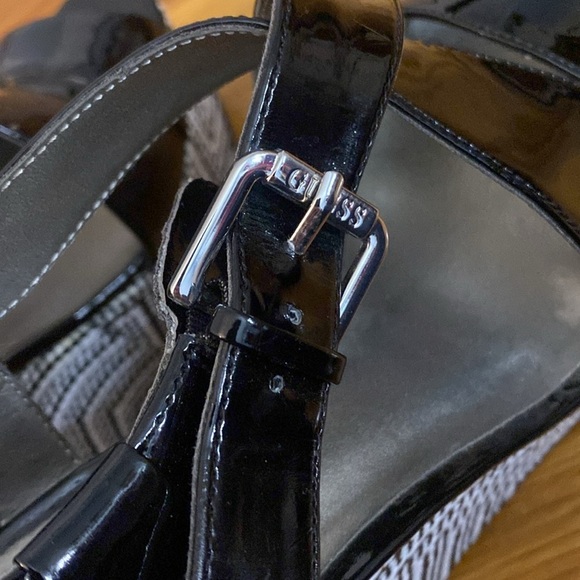 Guess Women’s Black and White Striped Wedges Size 9 - Picture 7 of 9